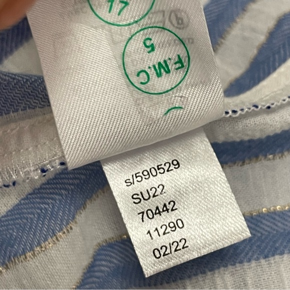 🆕 LOFT Striped Pintucked Flutter Sleeve Top | blue & white | Sz L - Picture 6 of 8